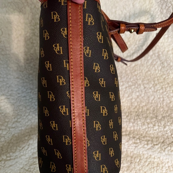 Dooney and Bourke tote - Picture 8 of 9